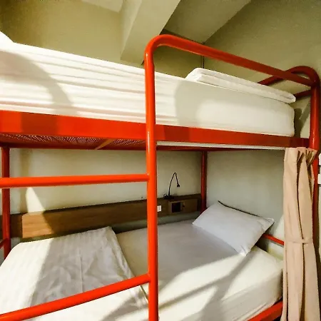 D Hostel Bangkok-2